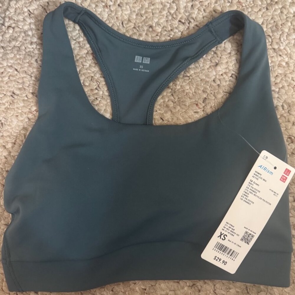 Uniqlo AIRism Racerback Sports Bra in Teal Green